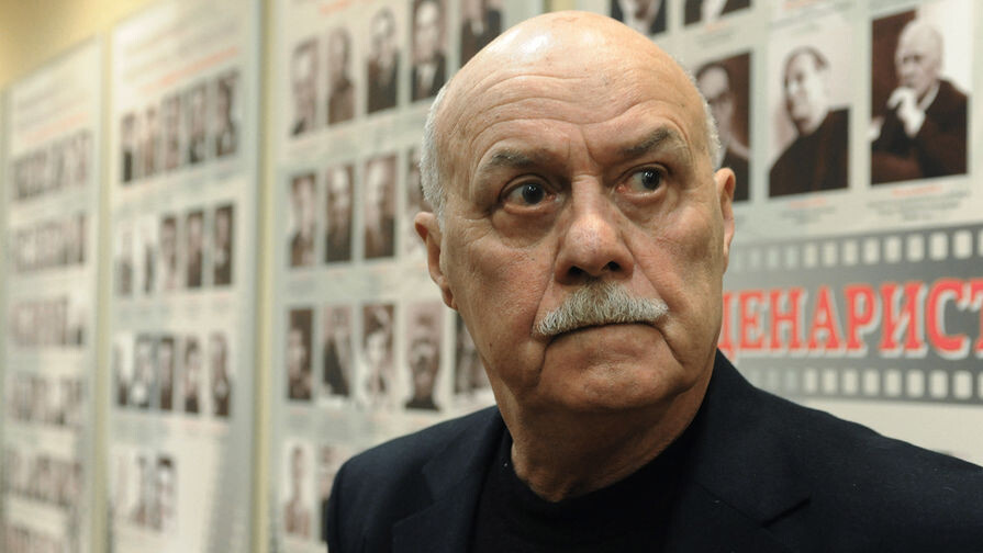 Режиссер Станислав Говорухин на пресс-конференции в Москве, 2009 год / Сергей Пятаков/РИА «Новости»   📷