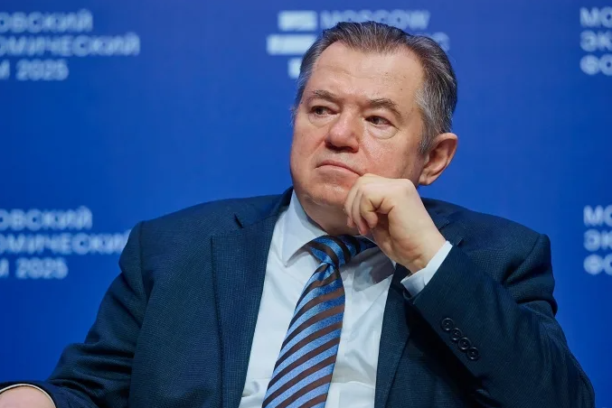 На илл.: Сергей Глазьев