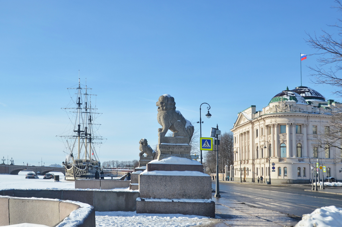 Бывшая Троицкая набережная