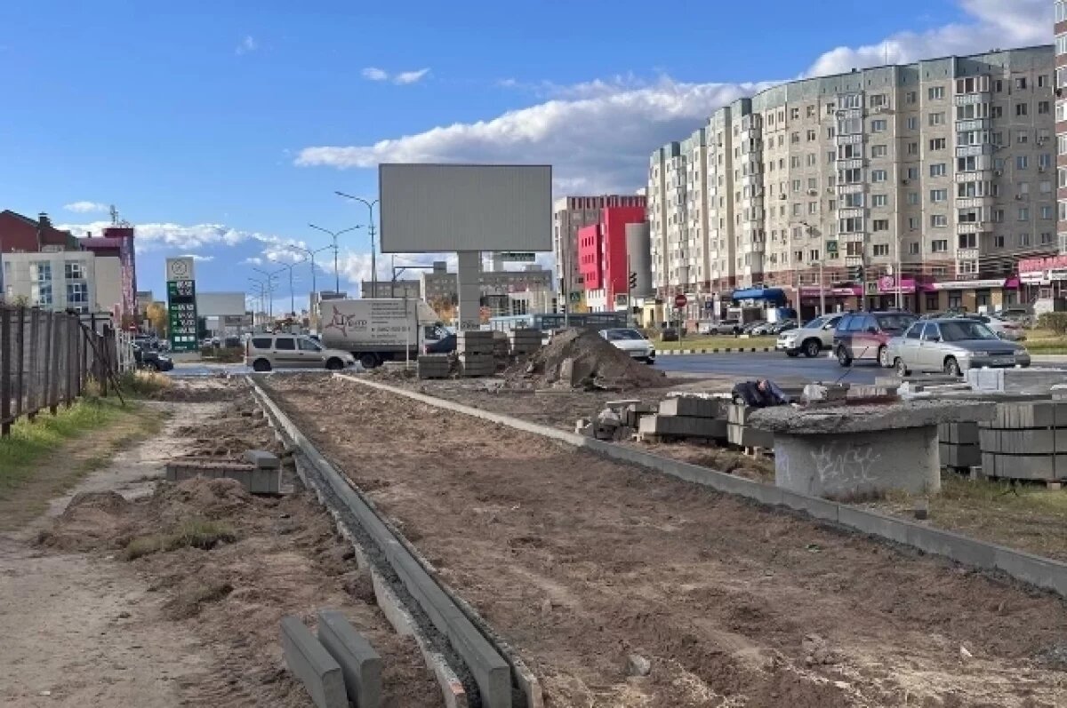    Благодаря Инне всю осень на улице Мира Сургута шли работы по обустройству тротуара.