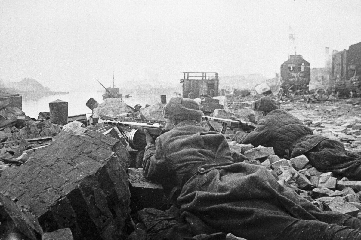    Штурм Кенигсберга до сих пор считается одним из ярких примеров, когда победа досталась красноармейцам «не числом, а умением».