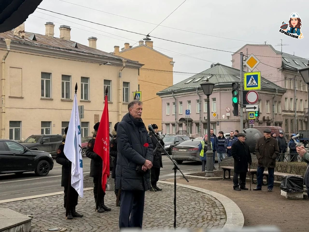 На "Адмиралтейских верфях" ОСК состоялся торжественный митинг в честь Дня моряка-подводника / Фото: Виктория Корабеловна ⚓  📷
