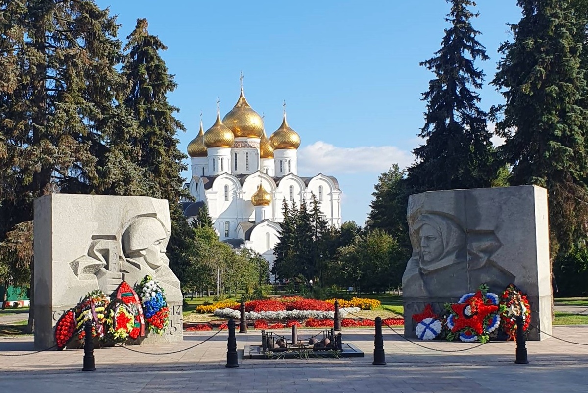 Мемориальный комплекс «Вечный огонь» в Ярославле