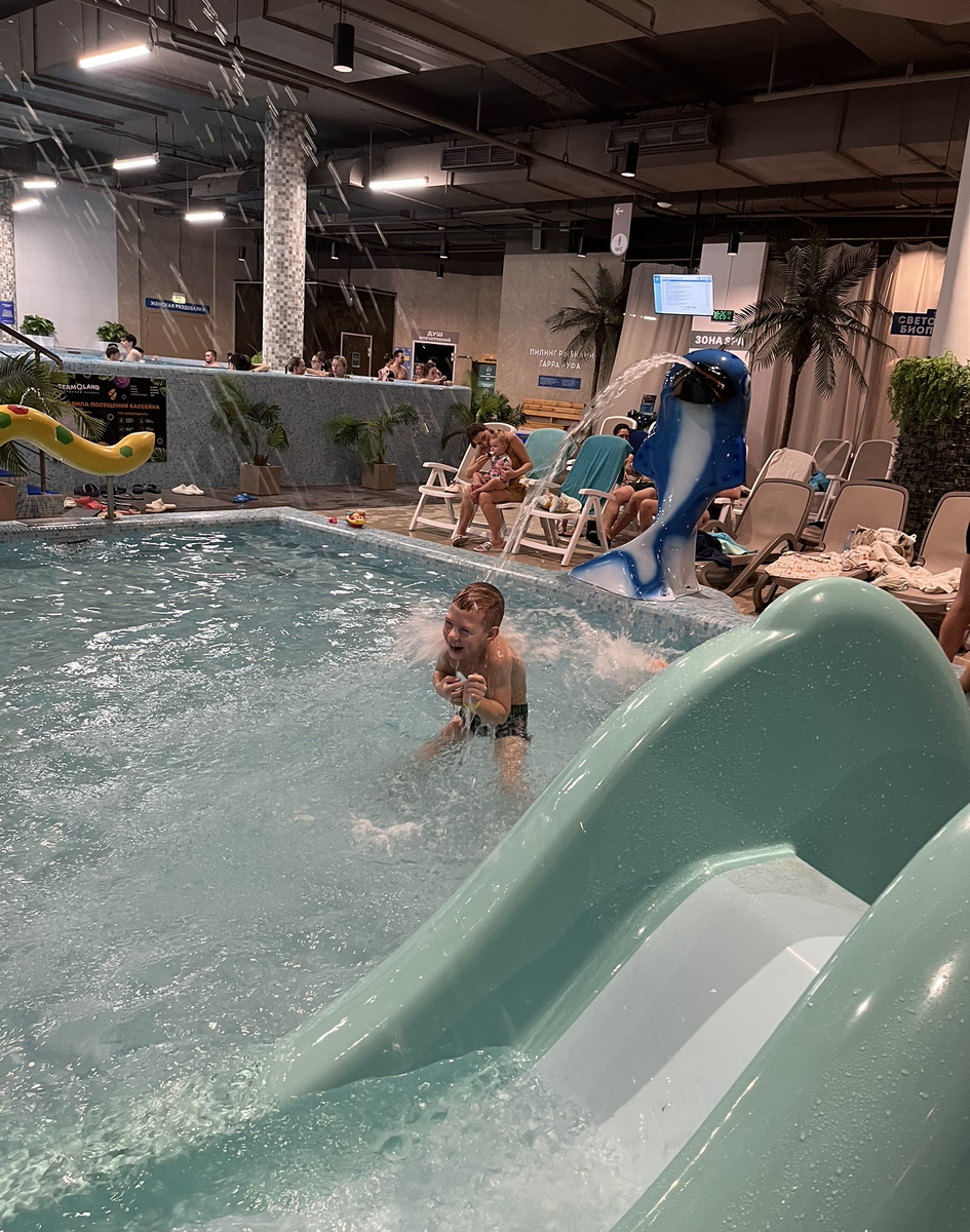 Помощник пищал от восторга 