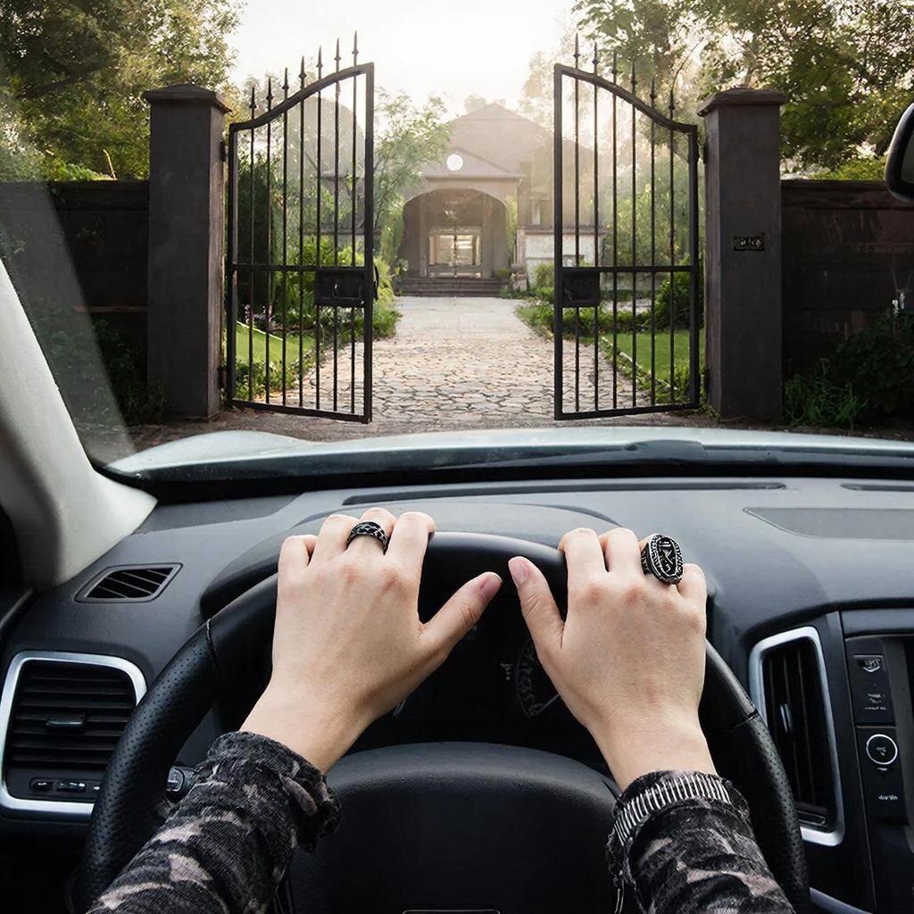 Все персонажи и события, описанные в этом произведении, являются вымышленными. Любое сходство с реальными людьми, живыми или умершими, а также с реальными событиями является случайным