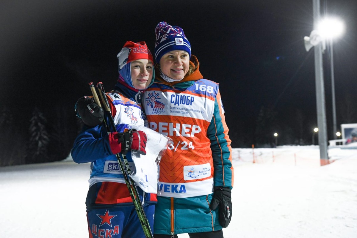    Олимпийская чемпионка Анна Богалий провела мастер-класс для тренеров по биатлону. Фото: "Республика" / Оксана Кудряшова