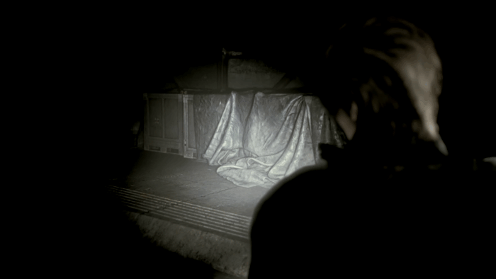 Gif картинка "Леон увидел знакомый логотип Амбреллы"