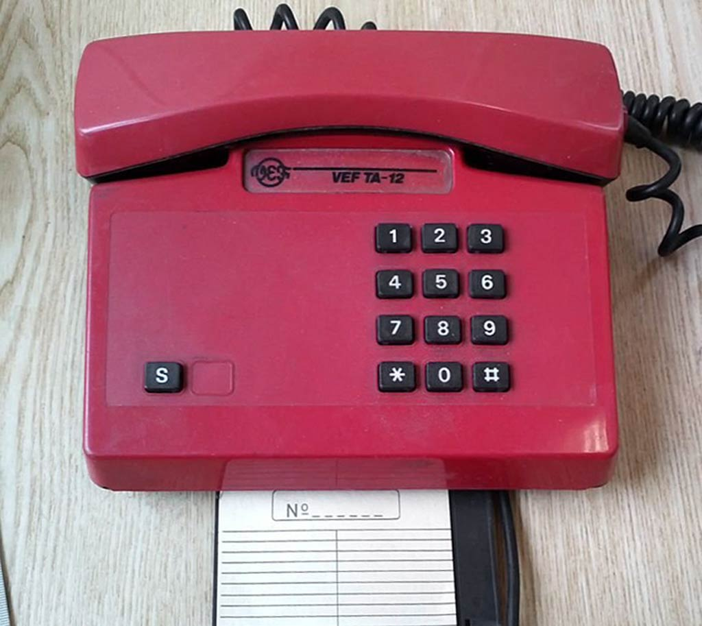 Секрет красного окошка: как в СССР появился определитель номера, который был под запретом