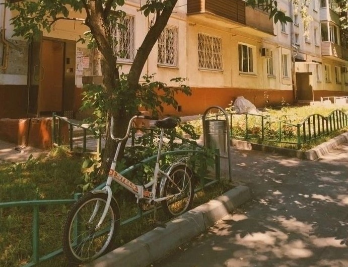 «Междудворье» К. Потапов