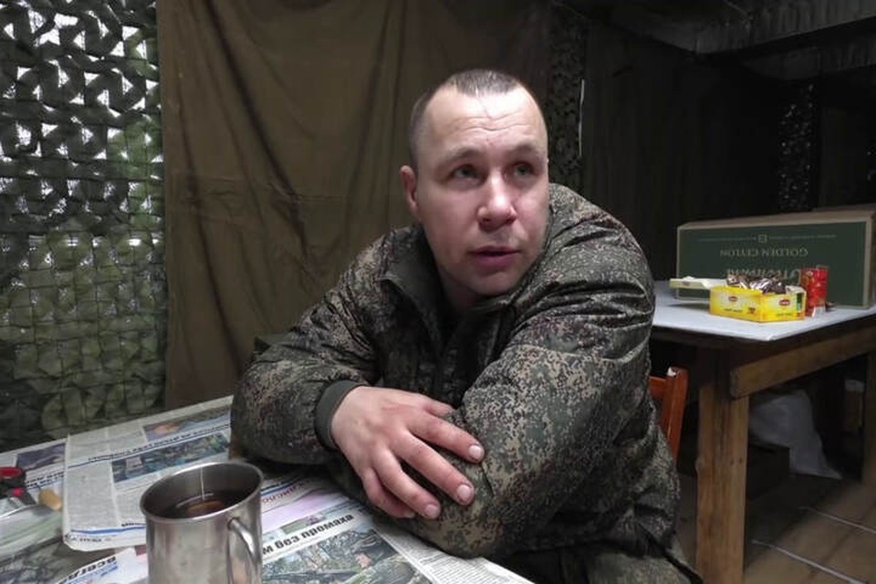    Подразделение "Шамана" помиогает одиноким старикам, живущим вблизи от передовой. Фото: Народный фронт Запорожской области