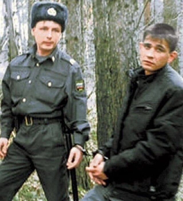    Николай Мозгляков на месте трагедии. Фото: из материалов дела