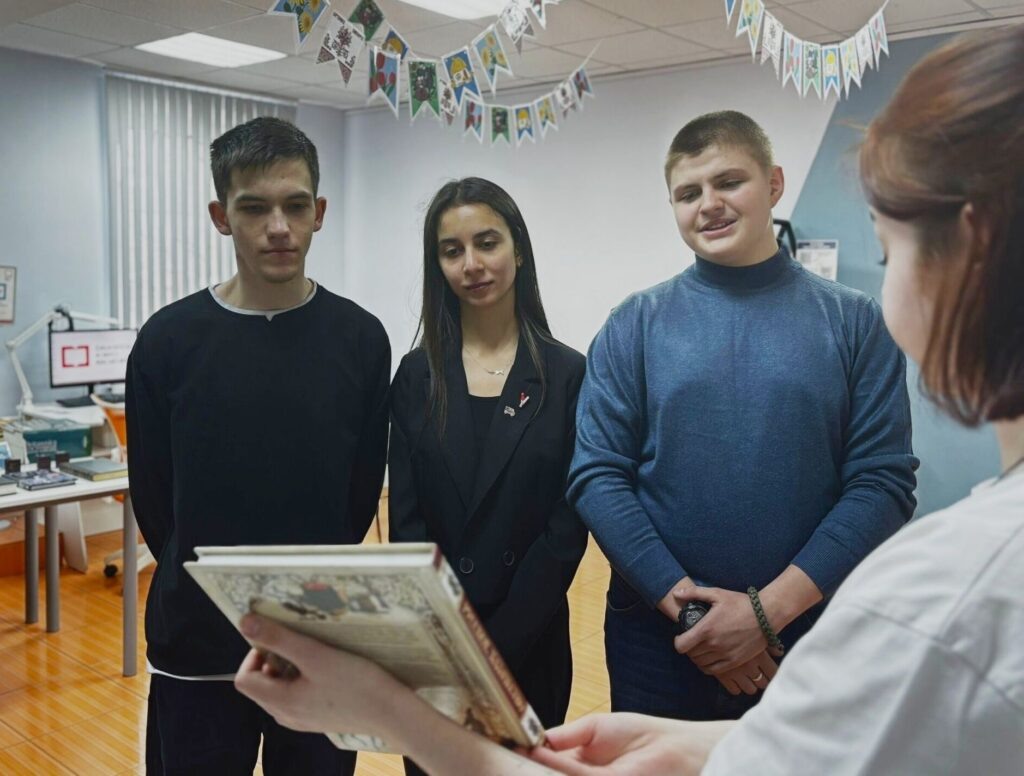 Листайте вправо, чтобы увидеть больше изображений