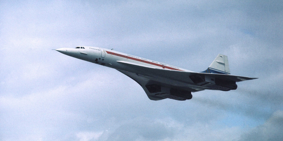 Пассажирский самолет «Конкорд» в полете, примерно 1976 год.