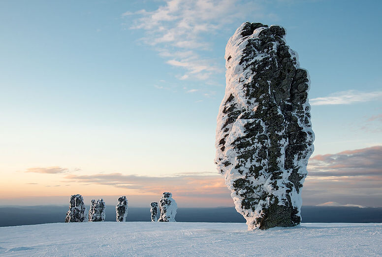 Столбы выветривания на плато Маньпупунер https://www.pechora-reserve.ru/fotografii
фото: Леонид Симакин