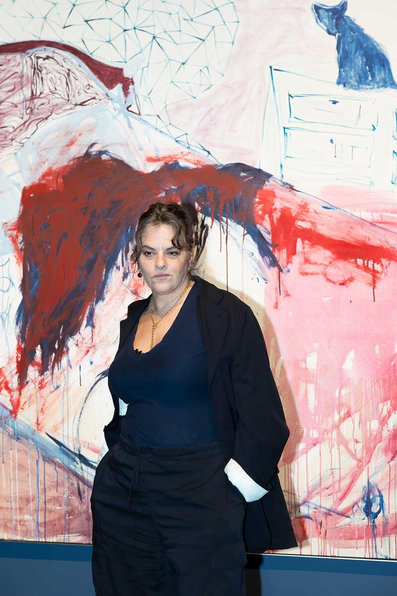 Yili Liu / Пресс-служба Tate Modern📷Трейси Эмин у картины The End of Love (2024) на выставке в Tate Modern