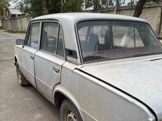    Машина // Фото сгенерировано нейросетью ГигаЧат