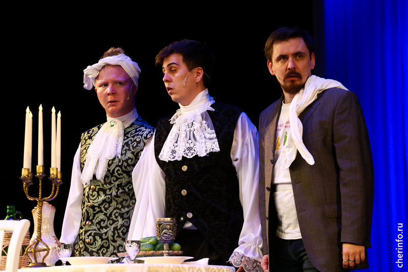 Молодые череповчане смогут сводить родителей в театр со скидкой