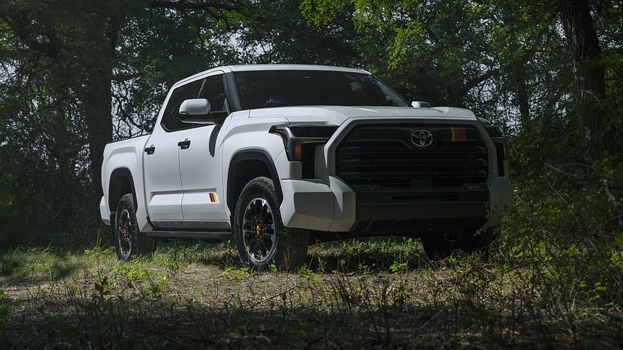    На фото: Toyota Tundra TRD Rally