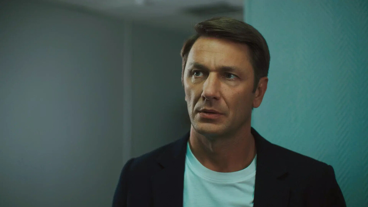 кадры из сериала «Новая земля» в главной роли Александр Константинов