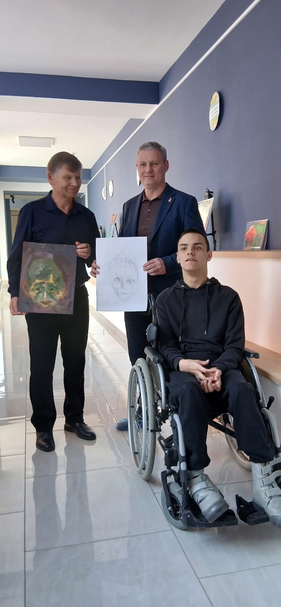 С Виталием Леонидовичем Баяндиным,  с Алексем Васильевичем Плотниковым. 