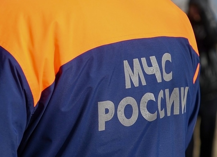 В Волгограде при пожаре в 4-этажном доме пострадала женщина