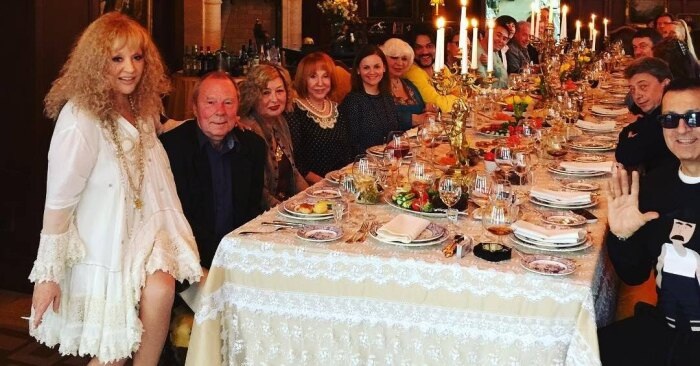 Алла Пугачёва обиделась на всех своих друзей.