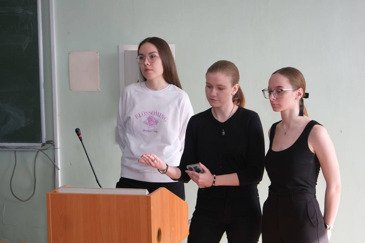    Победителями конкурса-форума стали Екатерина Заболонкина, Ксения Зарубина, Вероника Осьминина