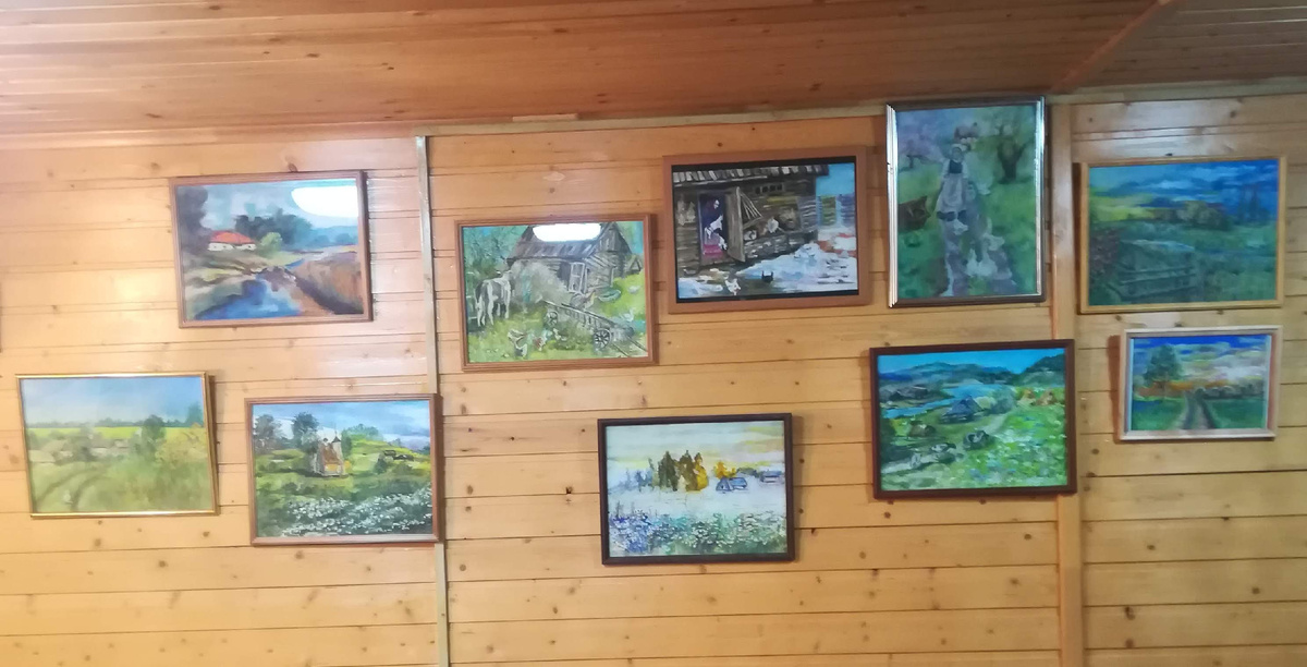 Вооот они, красавцы, развешанные по стенкам