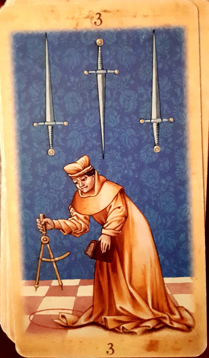 Фото автора 19.03.2026г. Колода Средневековое таро