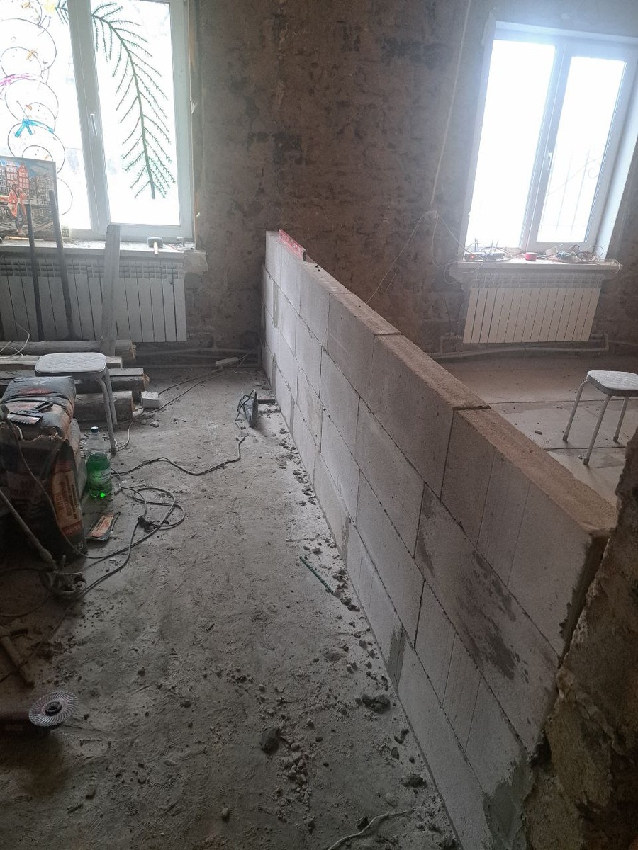 Кладка стены газоблоком в Макеевке ДНР