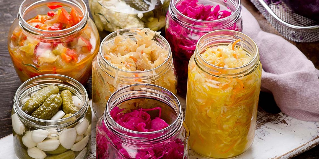 Бабушкины соленья и пробиотики: кому нужно есть квашеное, а кому лучше обойти стороной