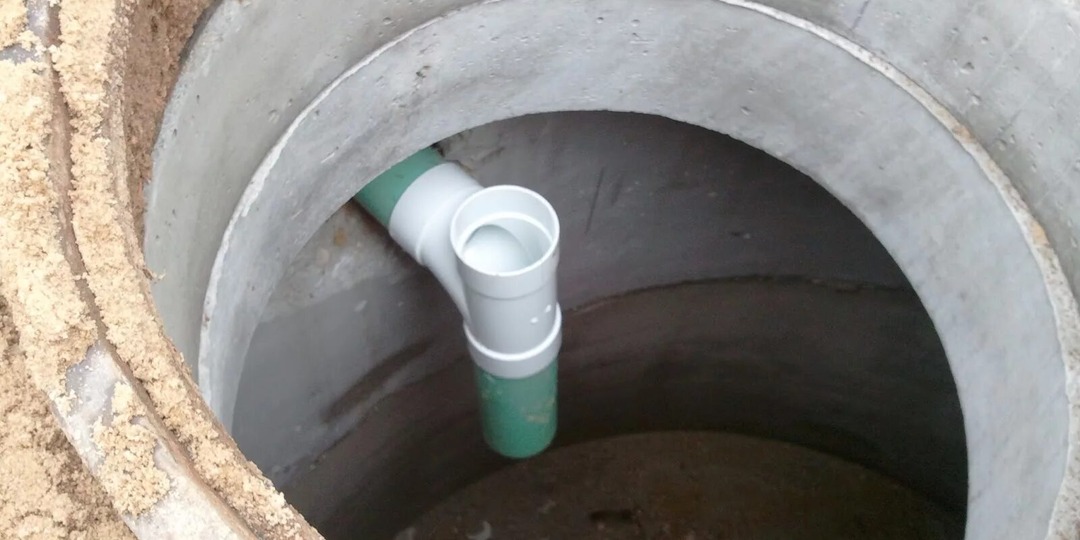 Откачали септик, а через неделю он снова полный? Вспомните физику за 7 класс, и вы поймете свою ошибку