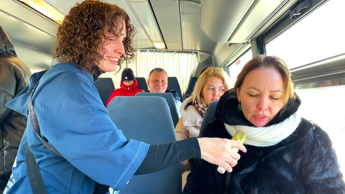    Весёлая поездка - в Сургуте в рейс вышел «Читающий автобус»