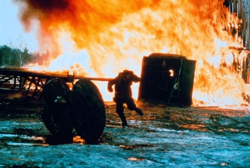     Горящая нефть   
Цитата из х/ф «Сибириада». Реж. Андрей Кончаловский. 1978. СССР