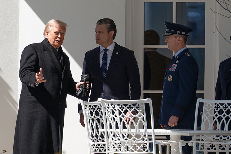    Американский лидер пообещал, что израильская армия больше не будет атаковать «чрезвычайно важное и ценное» иранское месторождение газа.   
Фото: © Aaron Schwartz — Pool via CNP / Keystone Press Agency / www.globallookpress.com