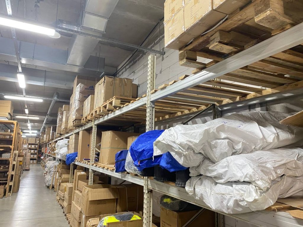    Склад товаров. Жанровое фото: abn.agency