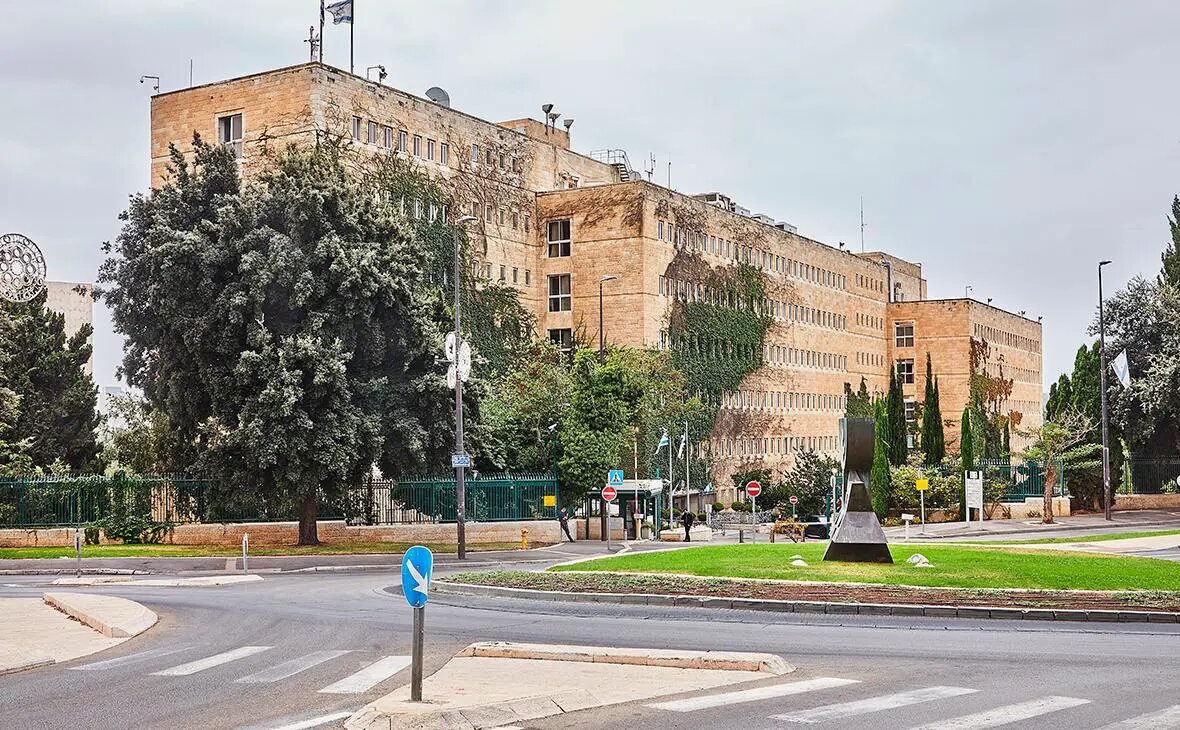    Источник: Здание министерства национальной безопасности Израиля Фото: AlexDonin / Shutterstock. rbc.ru Виктор Фоминцев