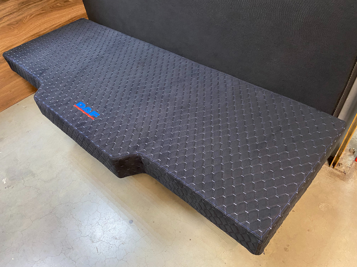 Беспружинный ортопедический матрас СПАЛБЕР Премиум для DAF XF 106 (2013 - нв). Фото СПАЛБЕР_1.