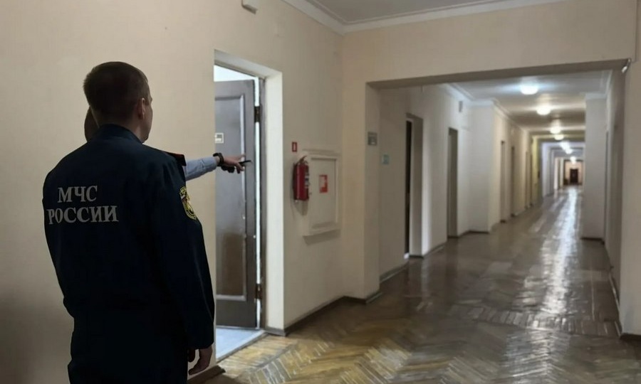 В Курске срочно расселяют ПВР в гостинице «Центральная»