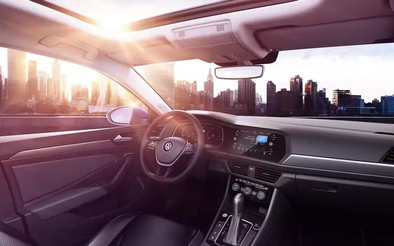 Интерьер Volkswagen Jetta📷
