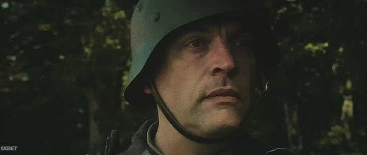 Жанр: драма, комедия, военный. Страна: Франция. Режиссер: Паскаль Эльбе. В ролях: Бенуа Пуэльворд, Одри Лами, Паскаль Эльбе, Забу Брейтман, Луи Лагорс Дус-Дуссьер, Пьер Пуаро, Камиль Саголс, Роми Баратен, Эммануэль Лепутр, Жанна Роза.