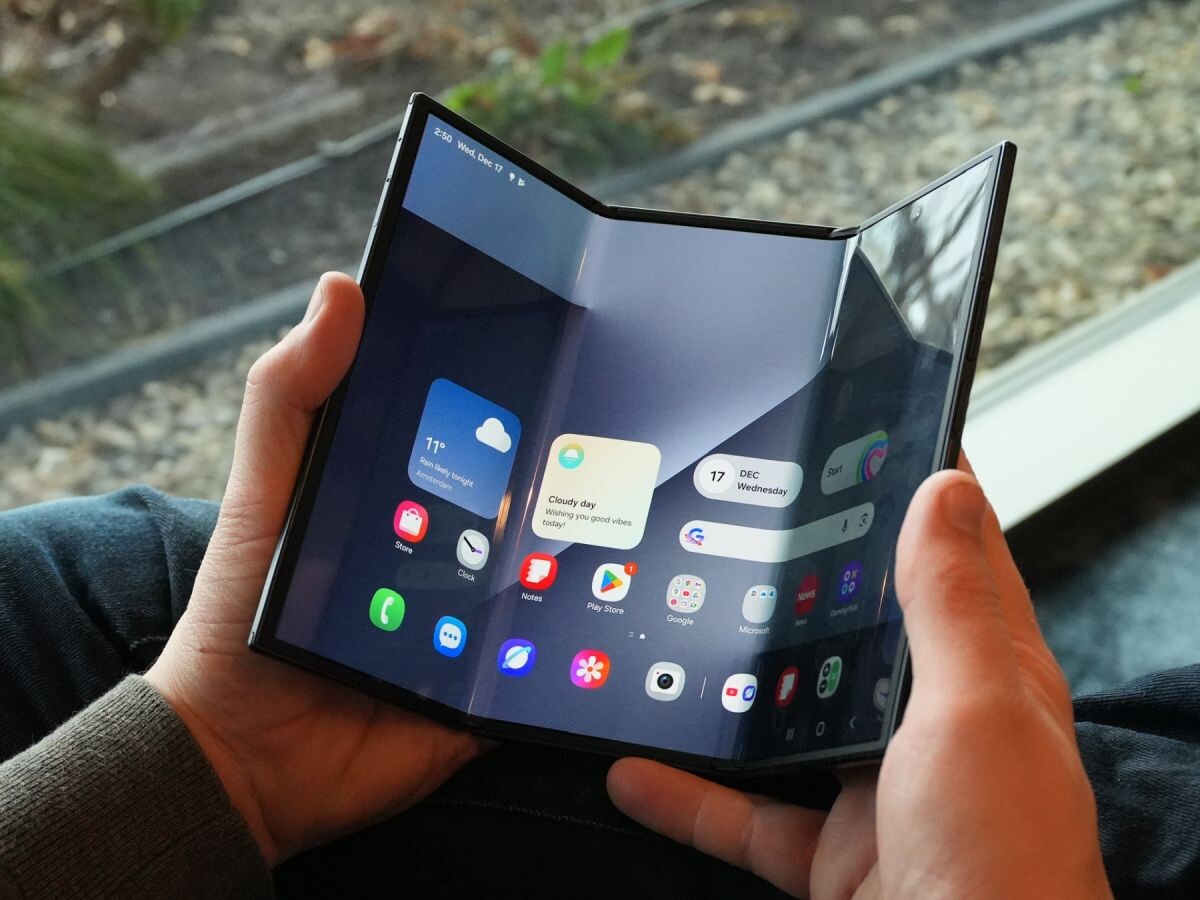    Сложился за три месяца. Почему Samsung Galaxy Z TriFold снимают с продажи?