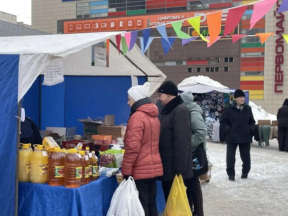    Продовольственная ярмарка в Барнауле. Источник: barnaul.org