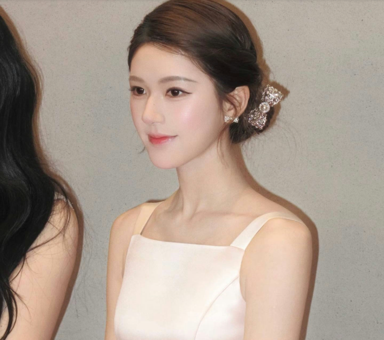 Китайская актриса Чжао Лусы.