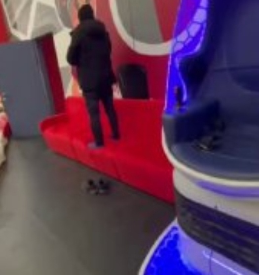 Скрин из видео, снятого сотрудниками. 