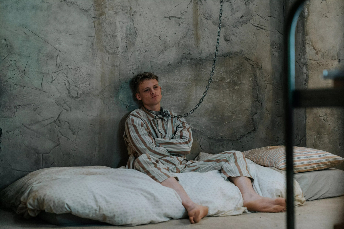 «На цепи» (2025)