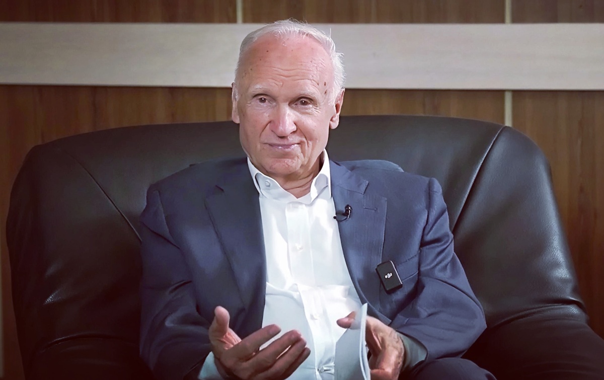 Алексей Ильич Осипов — учёный-богослов, педагог, доктор богословия, заслуженный профессор Московской Духовной Академии и Семинарии, писатель, публицист, проповедник.