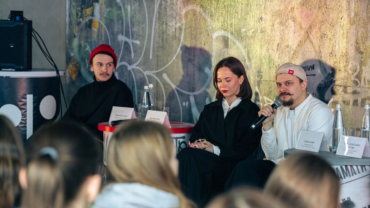    Марк Букин уверен, что подросткам нужна честность и искренность, за ней они придут и в театр, и куда угодно   фото Лилии Бабуриной / предоставлено пресс-службой «Театра-Театра»