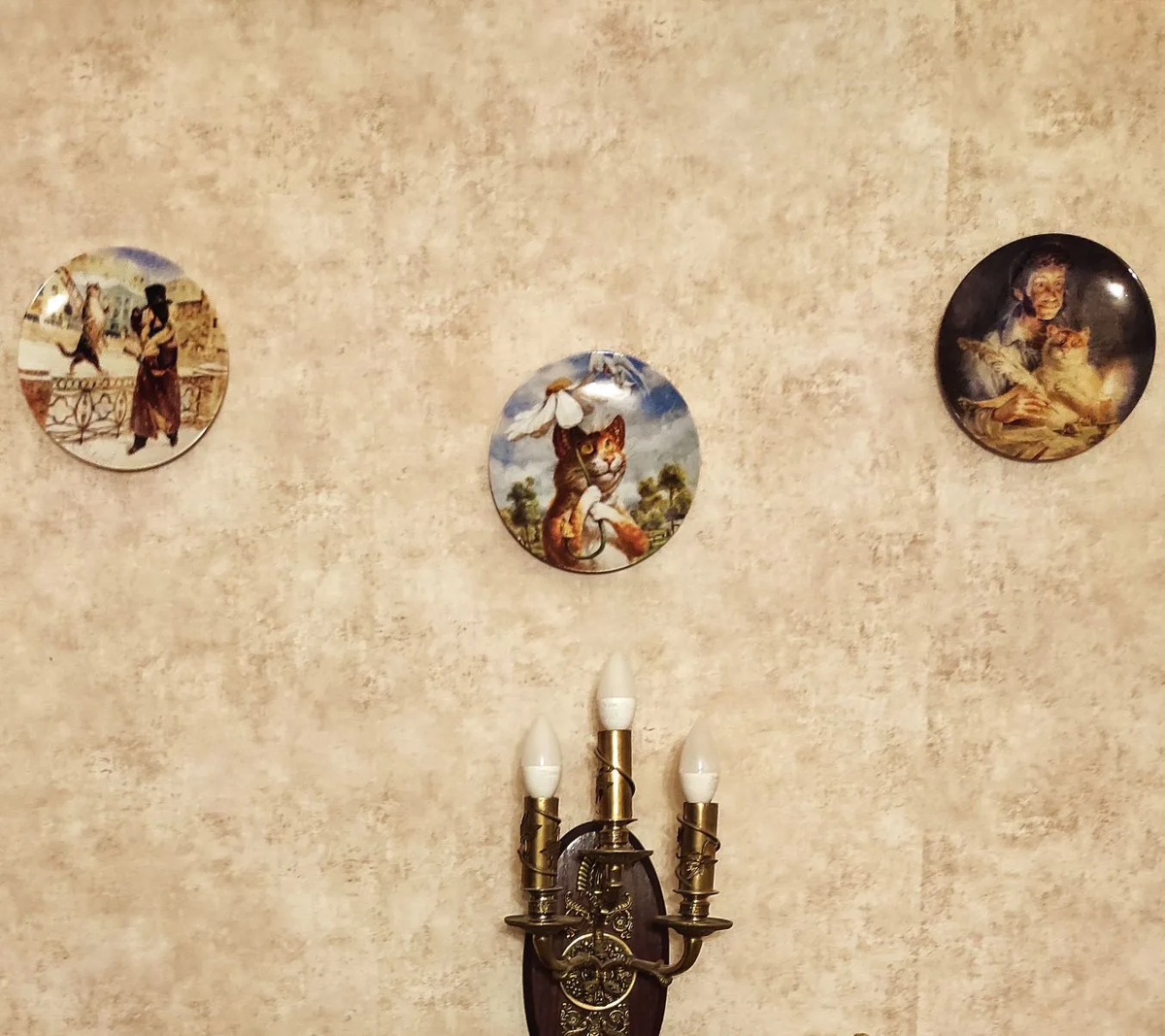 Декораттивные тарелки в интеръере. 