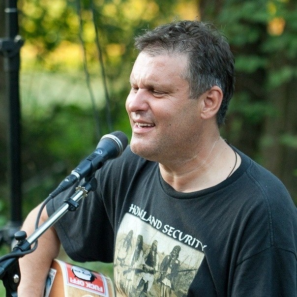 Вадим Кузьмин ("Чёрный Лукич"). Источник: https://vpbiz.ru/slushat-lukicha/